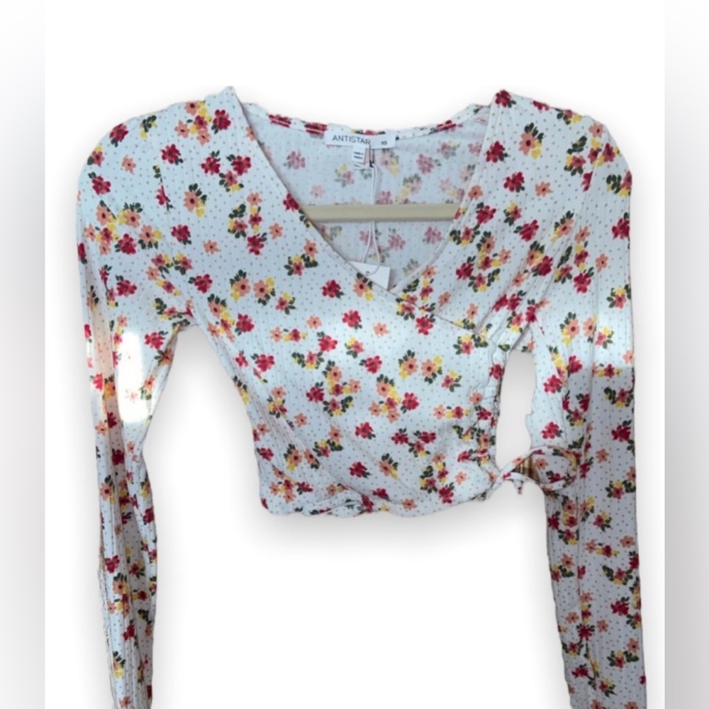 Cute Floral Long Sleeve Top - NWT